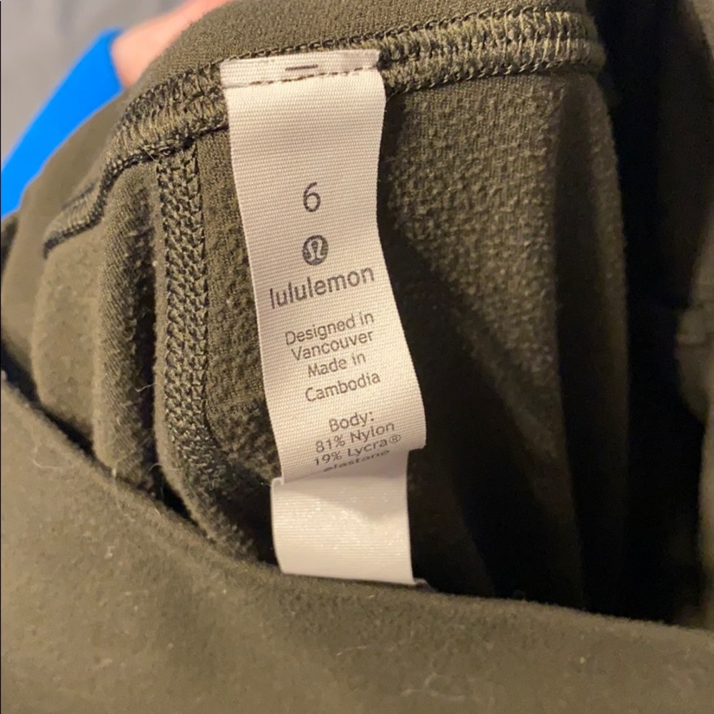 Lululemon Alogn 3/4 length leggings in Olive Green, Size 6 - Picture 3 of 8
